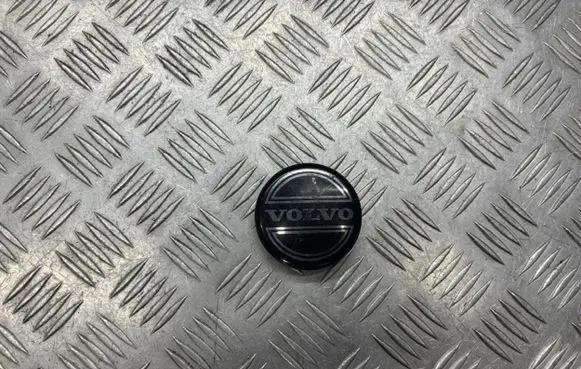 Volvo S40, V40 Original wheel cap 8646379