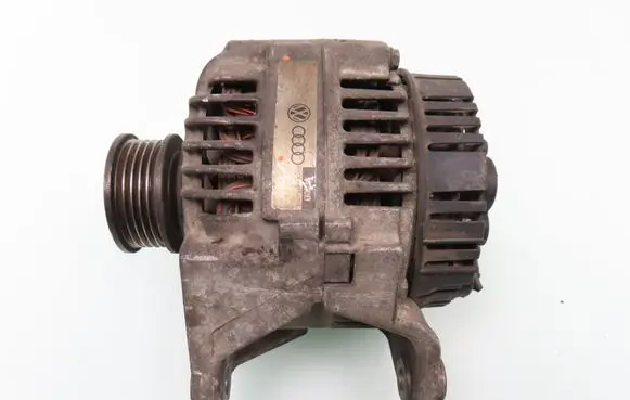Volkswagen PASSAT B5 Generator/alternator 058903A016E