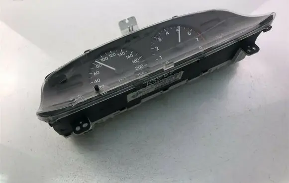 Toyota Corolla E120 E130 Speedometer (instrument cluster) 8380002470 K3960