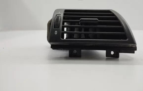BMW 3 E46 Dash center air vent grill 64228361898 C369601
