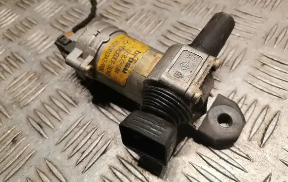 Mercedes-Benz ML W163 Vent window/glass motor 1638201342