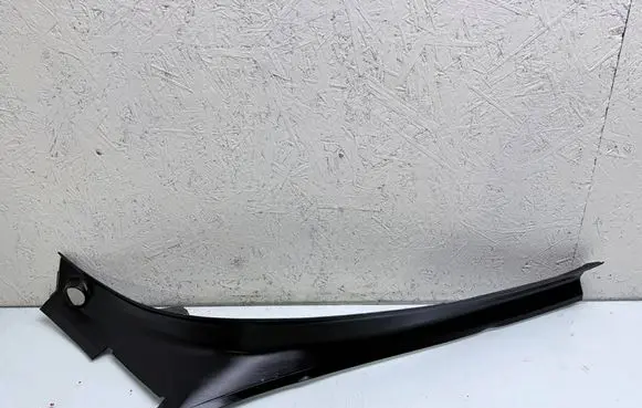 Tesla Model X Tailgate trim 104732100D