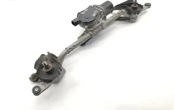Mazda CX-3 Front wiper linkage and motor 