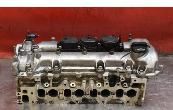 Chevrolet Cruze Engine head 25183241