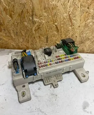 Ford Focus C-MAX Fuse module 3M5T14014 4M5T14A073DF 5M05385