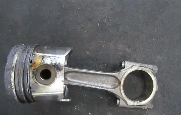 Citroen C5 Piston with connecting rod
