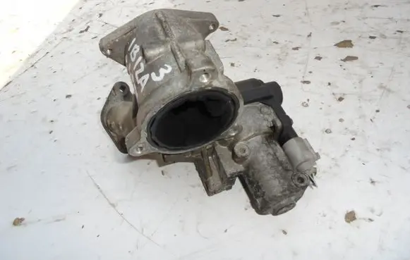 Volkswagen Caddy EGR valve 03G129637A