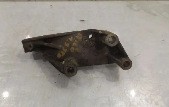 Fiat Stilo Engine mounting bracket