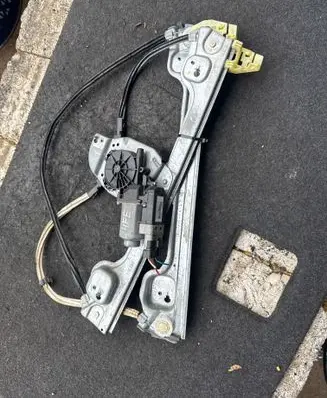 Peugeot 1007 Front door window regulator with motor 118354 118355