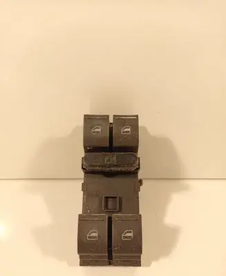 Volkswagen PASSAT B6 Electric window control switch 1K4959857
