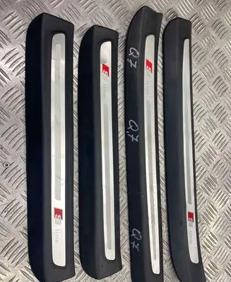 Audi Q7 4L Front sill trim cover 4L0853367F 4L0853374F