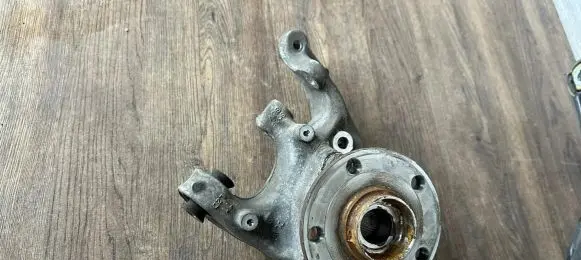 Volkswagen Tiguan Front wheel hub spindle knuckle 5QF505435H