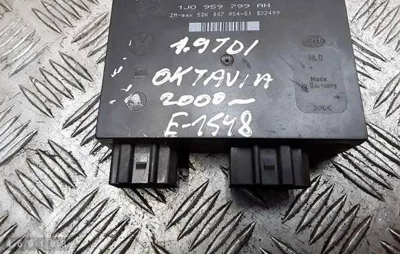 Skoda Octavia Mk1 (1U) Engine control unit/module 1j0959799ah
