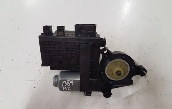 Citroen C4 I Picasso Front door window regulator motor 9682495680