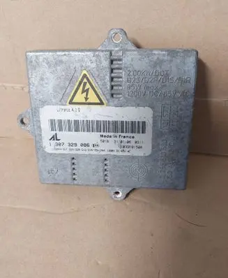 Audi A3 S3 8P Headlight ballast module Xenon 1307329086 1039F01508