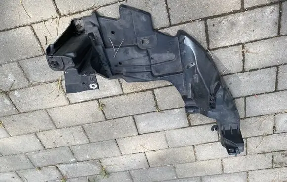 Renault Megane III Headlight/headlamp mounting bracket 