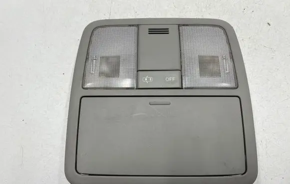 Toyota Avensis T270 Front seat light