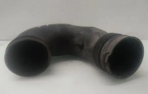 Audi A3 S3 8P Air intake hose/pipe