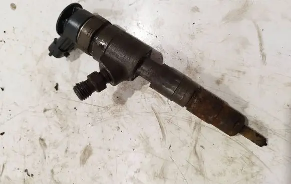 Ford Fiesta Fuel injector 0445110339
