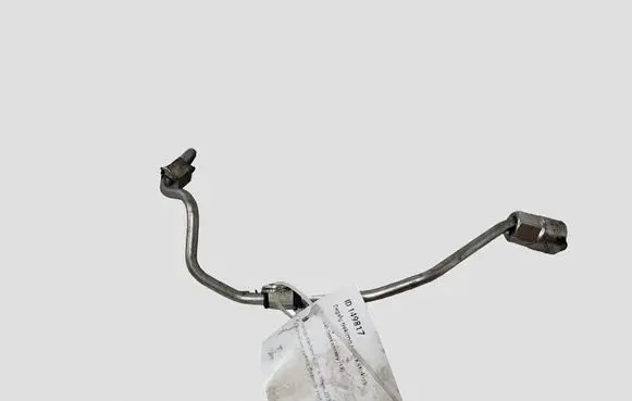 Volvo V40 Cross country Fuel injector supply line/pipe