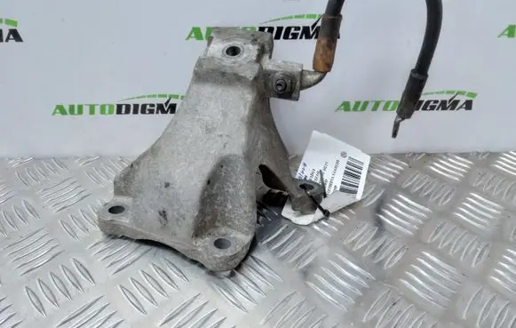 Audi A6 S6 C6 4F Engine mounting bracket 4F0199308N