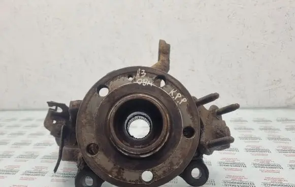 Audi A3 S3 8P Front wheel hub 1K0365C