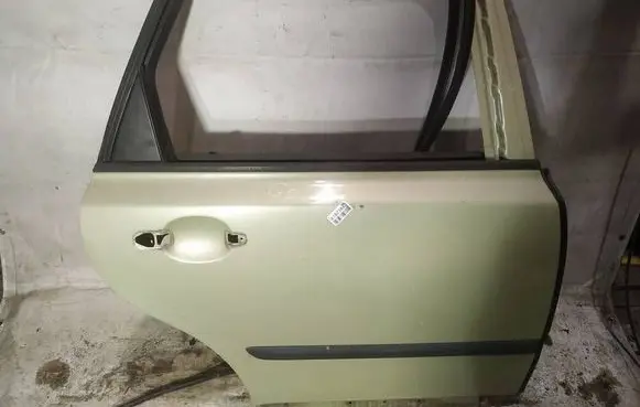 Rear door