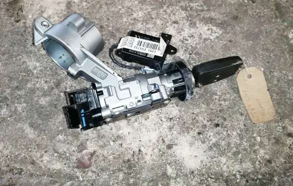 Opel Mokka X Ignition lock 23276089 20170607 4121694
