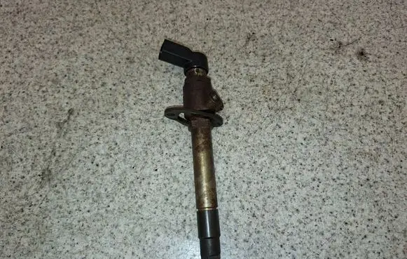 Land Rover Discovery 3 - LR3 Fuel injector 7H2Q9K546CB 32557