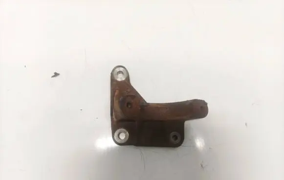 Volvo S60 Engine mounting bracket 9143465