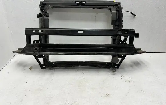 Volkswagen Crafter Radiator support slam panel 