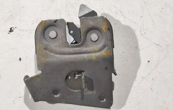 BMW X5 E70 Seat back rest lock catch 7112864