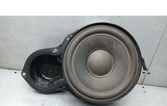 Volkswagen PASSAT B6 Subwoofer speaker 3C0035454