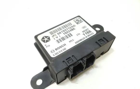 Chrysler Pacifica Parking PDC control unit/module 68193772AG