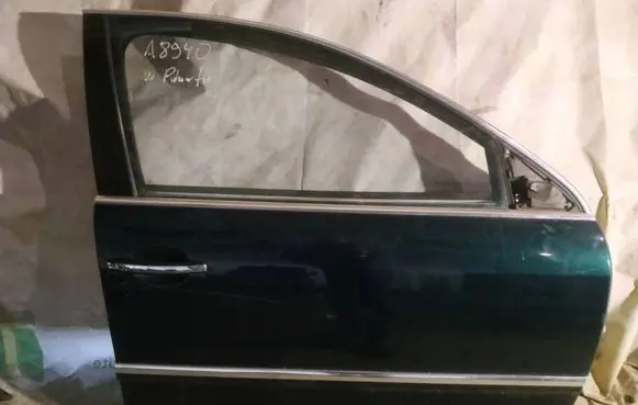 Volkswagen Phaeton Front door
