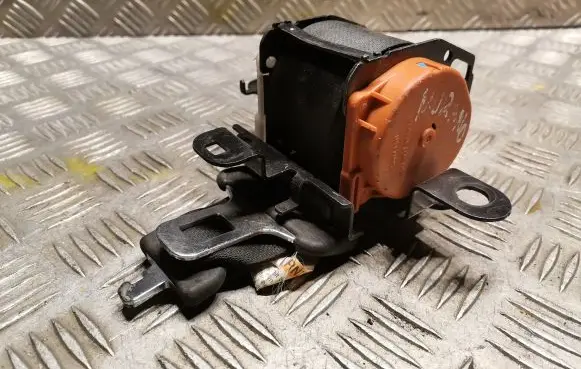 Nissan Murano Z50 Middle seatbelt (rear) C7025184C