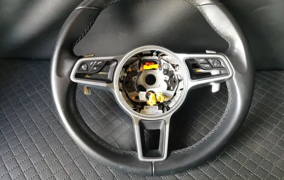 Porsche Macan (95B) Steering wheel