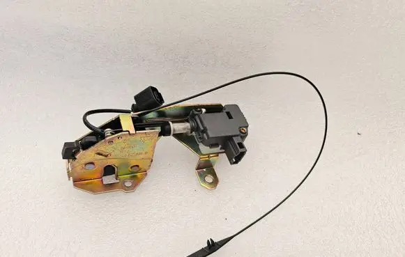 Volkswagen Touareg I Tailgate window lock/catch/latch 7L0827506D