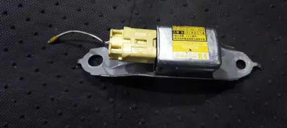 Toyota Prius (XW20) Airbag deployment crash/impact sensor 8983347030 89833-47030