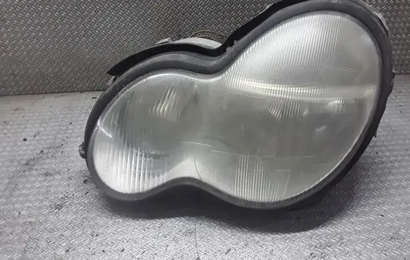 Mercedes-Benz C W203 Headlight/headlamp 0301166201