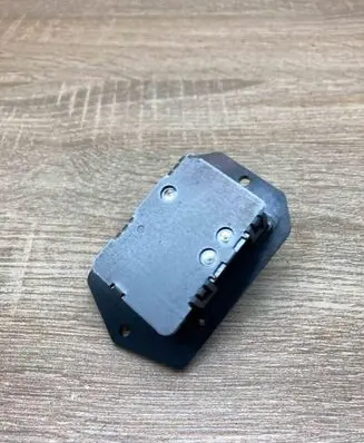 Toyota Avensis T270 Heater blower motor/fan resistor 9M517