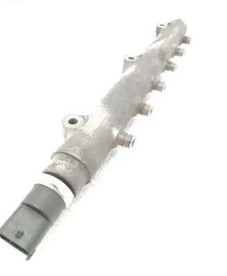 Volvo XC90 Fuel main line pipe 0445215015