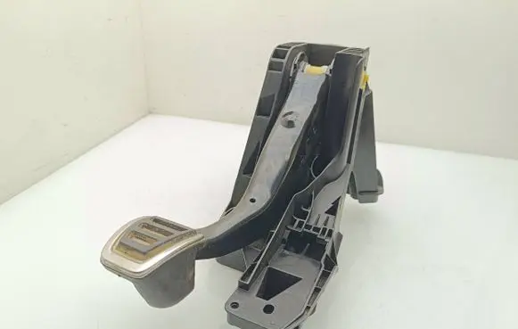Volkswagen Golf VII Brake pedal 5Q1721058BL