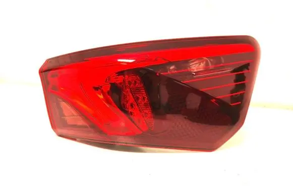 Toyota Avensis T270 Rear/tail lights 8155005300