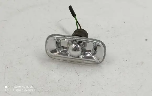 Audi A4 S4 B7 8E 8H Front fender indicator light 8E0949127