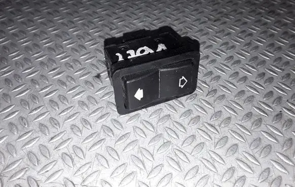 BMW 5 E39 Electric window control switch 8368974