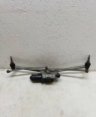 Front wiper linkage and motor