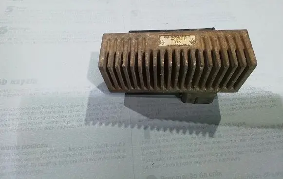 Renault Trafic III (X82) Glow plug pre-heat relay 8200558438