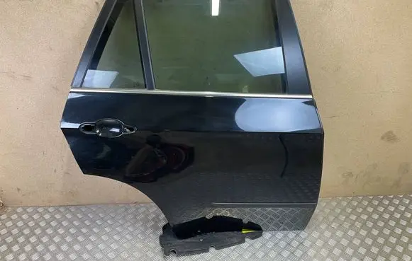 Rear door