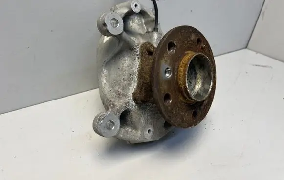 BMW i3 Front wheel hub 6852160 6867927
